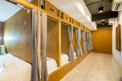 舱式单人间 — Hanuman VIP Hostel