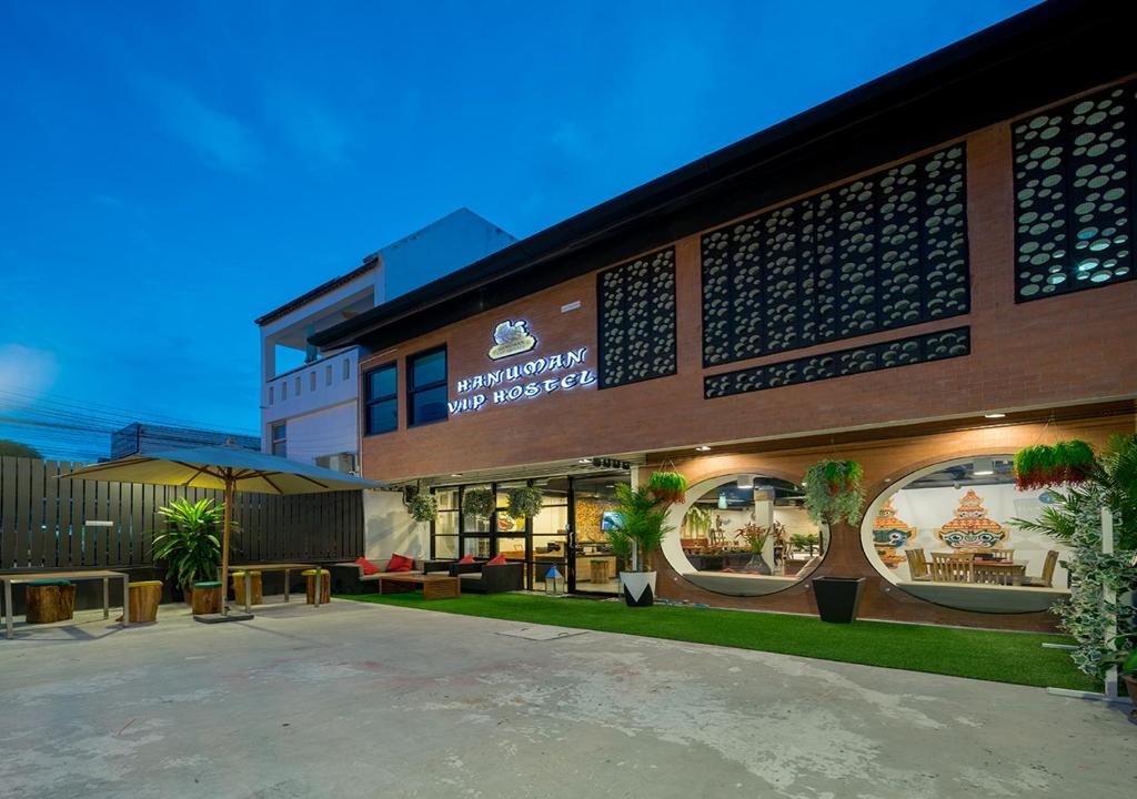 Hanuman VIP Hostel – Phuket